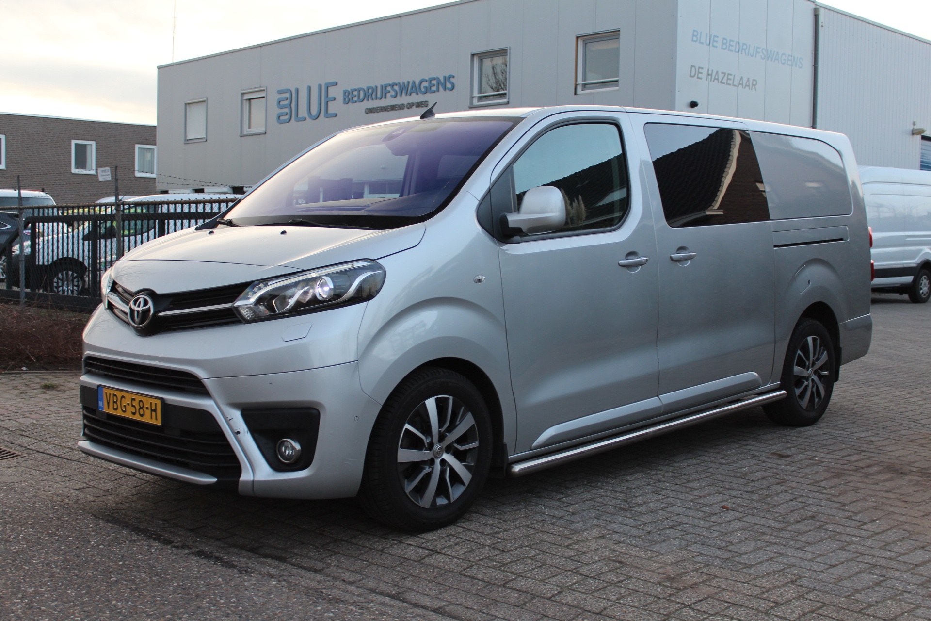 Toyota ProAce Worker 2.0 D-4D 130KW E6 Aut. Dynamic Long DC Verso -- exportprijs €14.750,- --